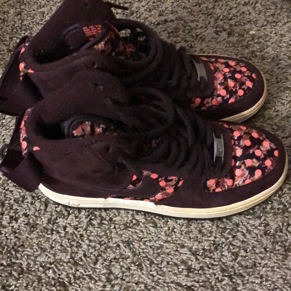 Ladies size 6 AirForce I burgundy and pink.